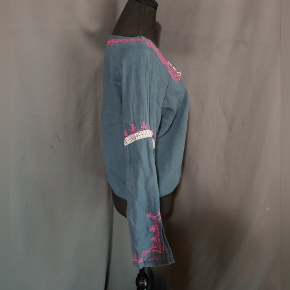 Free People Blue & Pink Boho Embroidered Ribbon Top Size XS - Picture 3 of 8